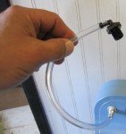 90-Degree Humidifier Water Bottle Tubing Connector