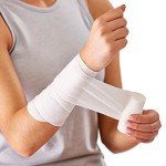 Curad SoothePlus Baking Soda Rolled Gauze, 5 Count