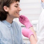 Schneider Small Nitrile Exam Gloves – 100-ct Box