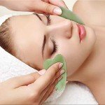 4-in-1 Jade Gua Sha and Ice Roller Set