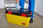 Rubbermaid HYGEN Charging Bucket for Microfiber Mops