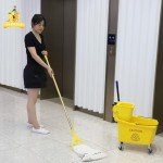 35 Quart Yellow Mop Bucket with Side-Press Wringer