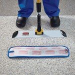 Rubbermaid HYGEN Quick-Connect Mop Frame, 17 Inch
