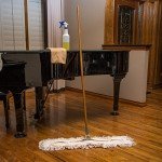 Carlisle 60" Wood Dust Mop Handle, 15/16" Diameter