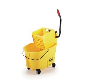 Rubbermaid WaveBrake 26 Qt Mop Bucket with Wringer