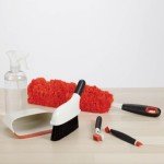 OXO Good Grips Microfiber Dusting Tool