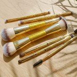 Dual-Ended Makeup Brush for Blending Foundations