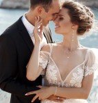 Trendy Pearl Jewelry Set with Necklace and Earrings