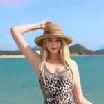 Women's Roll-Up Wide Brim Beach Hat