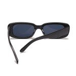 Trendy Retro 90s Square Sunglasses - Black