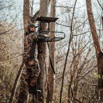 Muddy Boss XL Hang-on, Durable Weather-Resistant Outdoor Hunting Tree Stand, Wide Stance Platform with Fixed Footrest & Flip-Back Flex-Tek Seat, 300 Pound Maximum Capacity