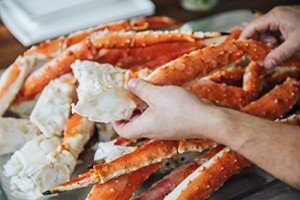 Alaskan Colossal Red King Crab Legs (3 lbs)