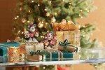 Enesco Jim Shore Disney Traditions Mickey Mouse Holding Stacked Presents Figurine, 4.5 Inch, Multicolor