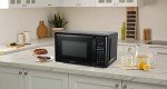 Emerson 0.7 Cu Ft Touch Control Microwave Oven