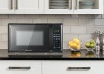 Emerson 0.7 Cu Ft Touch Control Microwave Oven