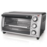 BLACK+DECKER 4-Slice Toaster Oven with Even Toast Technology