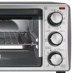 BLACK+DECKER 4-Slice Toaster Oven with Even Toast Technology