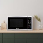 Magic Chef 0.9 Cu. Ft. Compact Microwave Oven