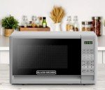 BLACK+DECKER 0.7 Cu. Ft. Compact Microwave Oven