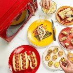 Nostalgia Retro Compact Microwave Oven - Red 700W