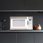 Farberware 1100W Retro White Countertop Microwave