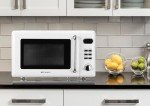 Emerson Compact Retro White Microwave Oven, 700W