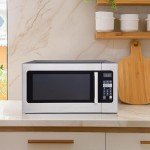 Magic Chef 2.2 Cu. Ft. 1,200W Countertop Microwave