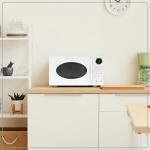 Nostalgia Retro 900-Watt Countertop Microwave Oven