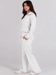 Trendy White Women's 2-Piece Sweat Outfit