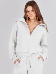 Trendy White Women's 2-Piece Sweat Outfit