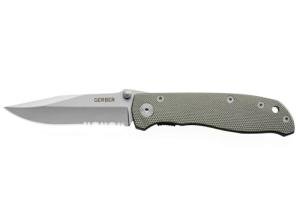 Gerber Gear Air Ranger Folding Pocket Knife for Hunting and Outdoors, Serrated Edge Blade, Grey