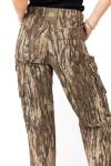 Realtree Women’s Camo Hunting Cargo Pants - Lightweight Cotton 6 Pockets Mid-Rise Slim Fit