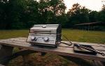 Monument Grills Clearview 2-Burner Portable Gas Grill