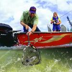 PLUSINNO Compact Floating Fishing Net for Easy Catch