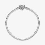Disney Mickey Mouse Heart Clasp Bracelet - 925 Silver