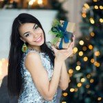 Stology Christmas Santa Faux Leather Earrings Set of 12, Xmas Snowman Bear Peppermint Candy Teardrop Dangle Earrings Bulk Red Green Fashion Jewelry, Funny Winter Holiday Accessory for Women