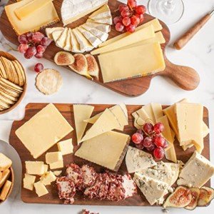 Gourmet Cheese Tasting Gift Box with Crackers