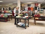 Rubbermaid 2-Shelf Utility Cart - 500 lbs Capacity