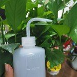 LDPE Narrow Mouth Squeeze Wash Bottle - 500ml