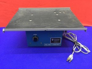 Reliable Single Platform Nutating Laboratory Mixer