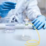 QWORK Buchner Funnel Filtering Kit - Borosilicate Glass, 250ml Funnel & 1000ml Filter Bottle - 24/29 Joint for Lab Research, Chemical Applications - Lab Vacuum Filtration Distillation Apparatus