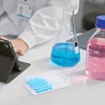 48-Well Cell Culture Plate with Lid, Clear Plastic