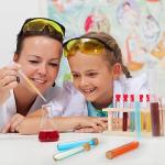 Thyle 100 Pcs Glass Test Tubes with Cork Clear Stoppers Round Bottom Lab Test Alcohol Tampons Glass Tubes Container Vials for Plants Scientific Experiments Candy Storage Party Favors (25x140mm/45ml)