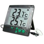 Big-Digit Digital Thermometer –50 to 70°C, 0.1 Resolution