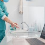 Acrylic Splash Guard Panel for Labs and Healthcare