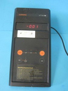 Corning M140 Digital pH Meter for Labs