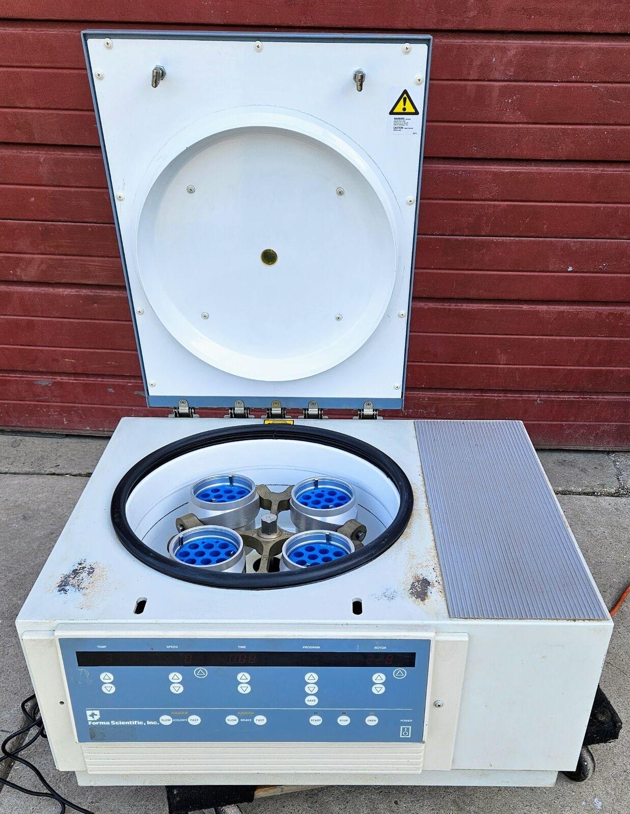 FORMA™ 5682 Refrigerated Centrifuge with Rotor
