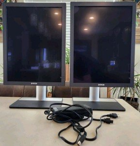 2 Barco MDCG-3120 Grayscale Radiology Monitors