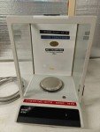Mettler AE 240 Digital Analytical Balance