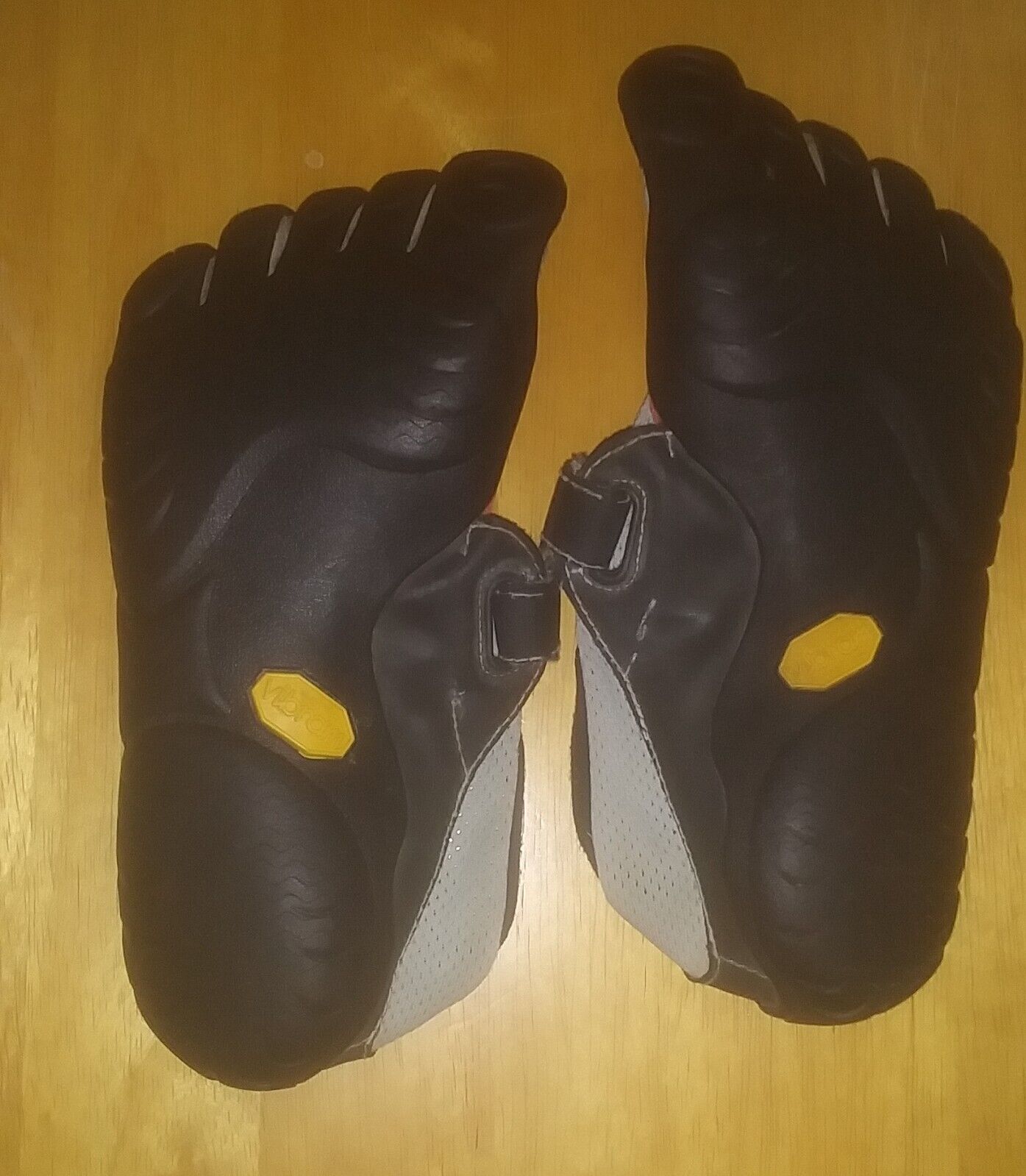 Vibram Fivefingers JR  31 Water Shoes 